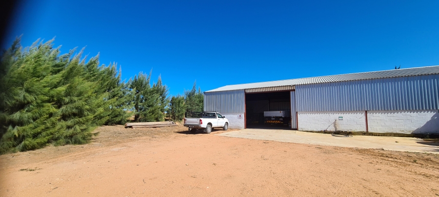 4 Bedroom Property for Sale in Lutzville Western Cape